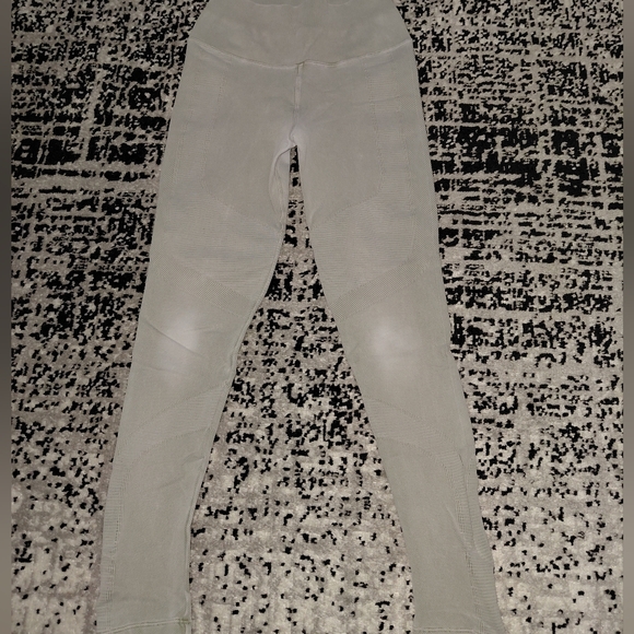 Nux One By One Mineral Wash Full Length Leggings - Gray/Light Khaki - Size Small - Picture 10 of 16